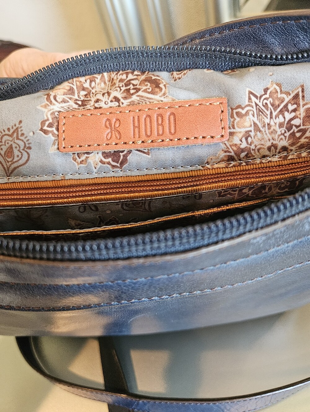 Beautiful Hobo Distressed Leather Larkin Crossbody Bag - Navy Blue - Picture 10 of 13